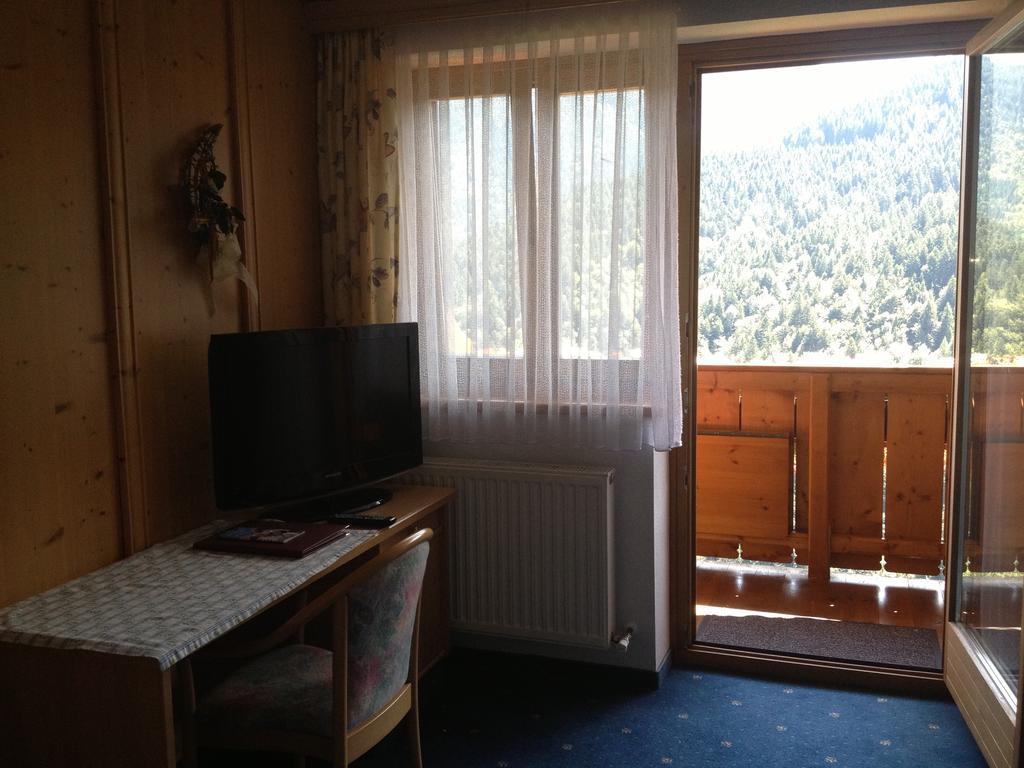 Berggasthof Hintergfoell Unken Ruang foto